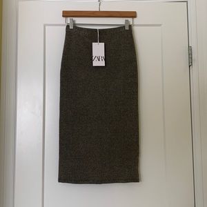 Zara Beige stretchy pencil skirt, size S